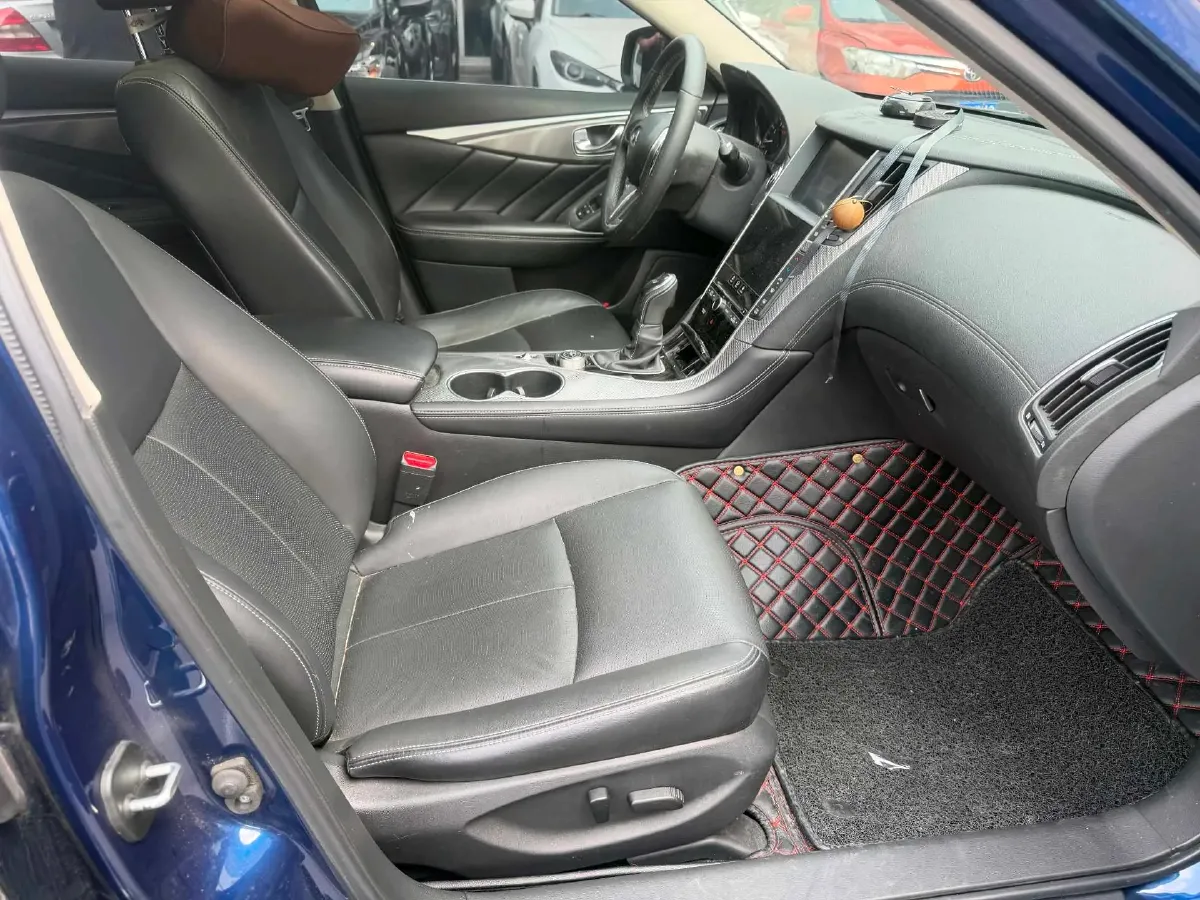 2018 Jeep Grand Commander 2.0T 265HP L4 9AT,autocango,china used car exporter,china ev exporter,chinese used car exporter,chinese used ev exporter