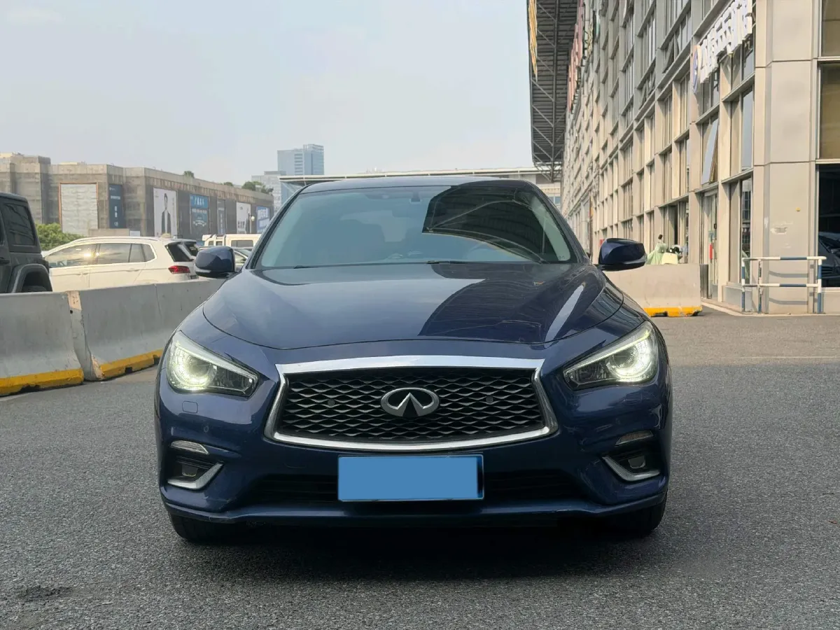 2018 Jeep Grand Commander 2.0T 265HP L4 9AT,autocango,china used car exporter,china ev exporter,chinese used car exporter,chinese used ev exporter