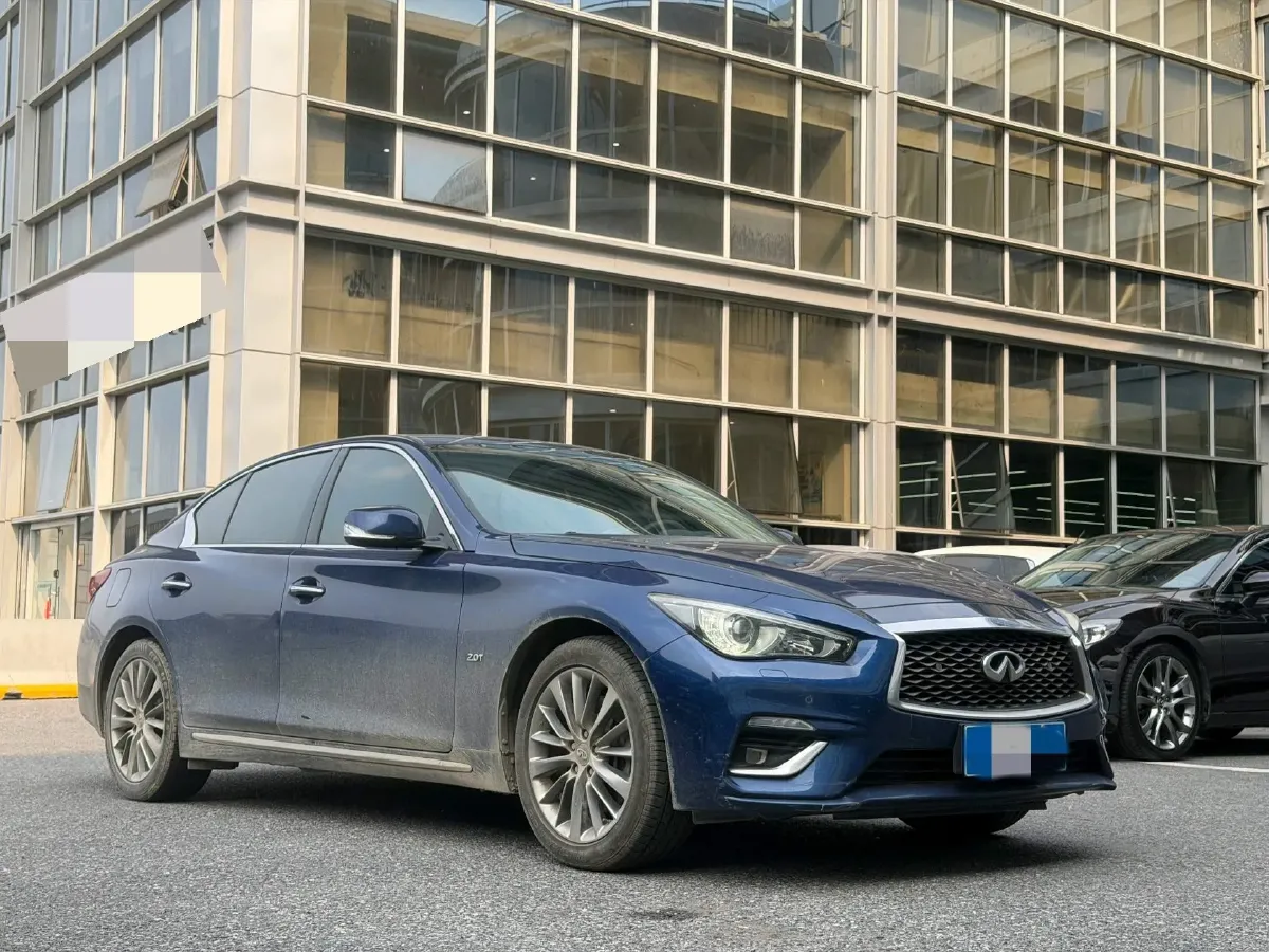 2018 Jeep Grand Commander 2.0T 265HP L4 9AT,autocango,china used car exporter,china ev exporter,chinese used car exporter,chinese used ev exporter