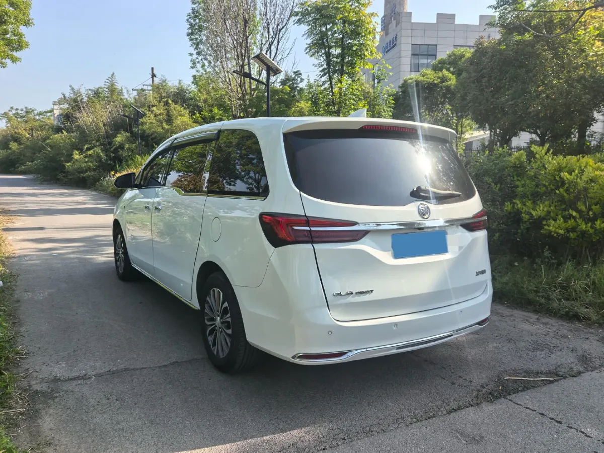 2022 Buick GL8 2.0T 237HP L4 9AT,autocango,china used car exporter,china ev exporter,chinese used car exporter,chinese used ev exporter