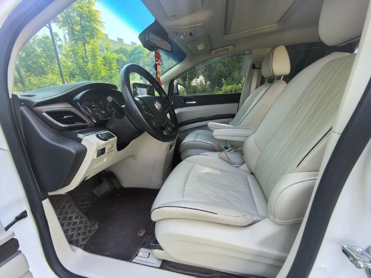 2022 Buick GL8 2.0T 237HP L4 9AT,autocango,china used car exporter,china ev exporter,chinese used car exporter,chinese used ev exporter