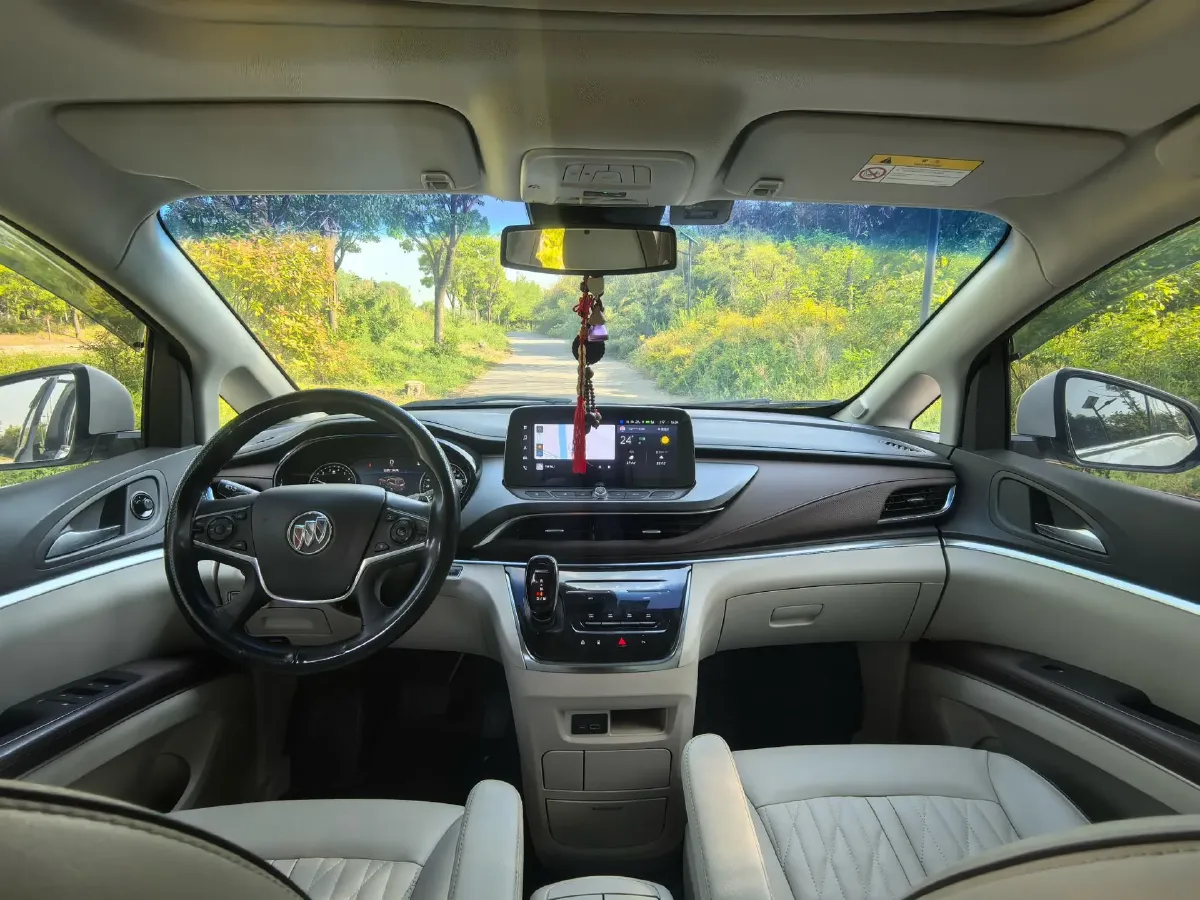 2022 Buick GL8 2.0T 237HP L4 9AT,autocango,china used car exporter,china ev exporter,chinese used car exporter,chinese used ev exporter