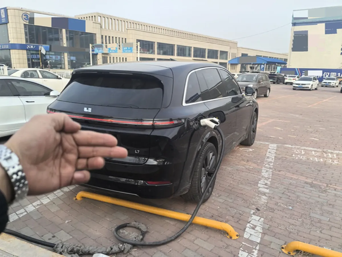 2024 Li L8 Range Extended 154HP REEV 42.8KWH,autocango,china used car exporter,china ev exporter,chinese used car exporter,chinese used ev exporter