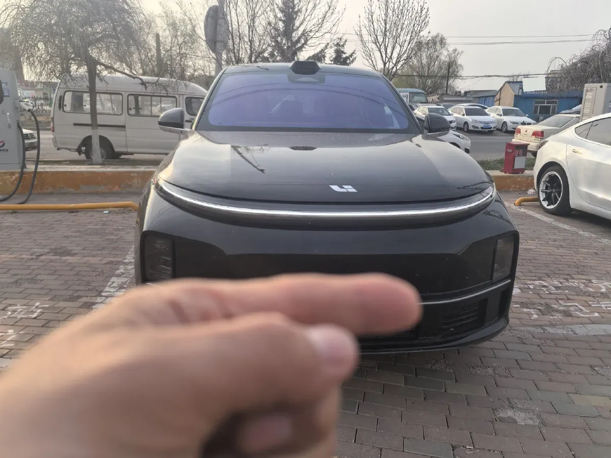 2024 Li L8 Range Extended 154HP REEV 42.8KWH,autocango,china used car exporter,china ev exporter,chinese used car exporter,chinese used ev exporter