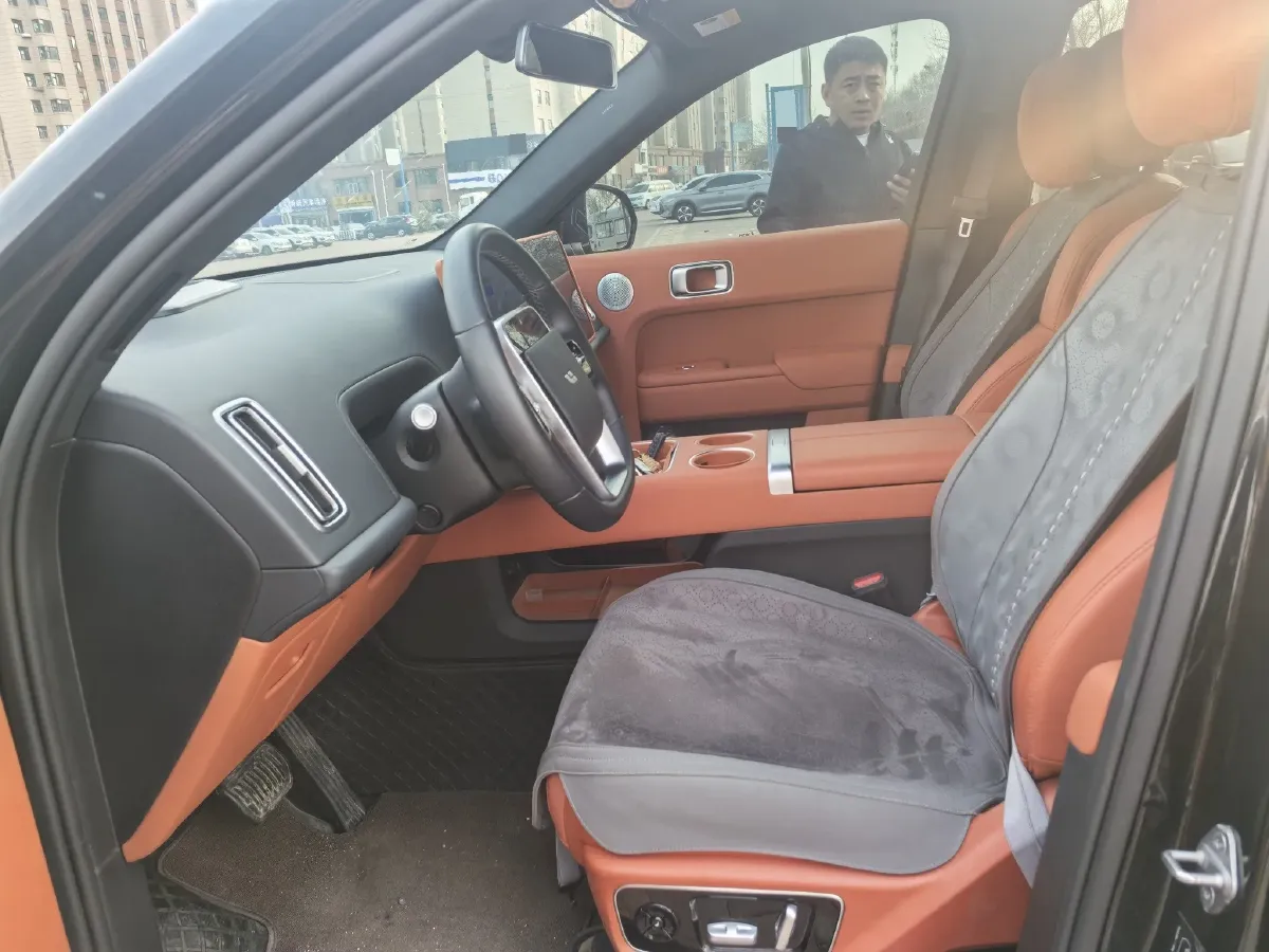 2024 Li L8 Range Extended 154HP REEV 42.8KWH,autocango,china used car exporter,china ev exporter,chinese used car exporter,chinese used ev exporter