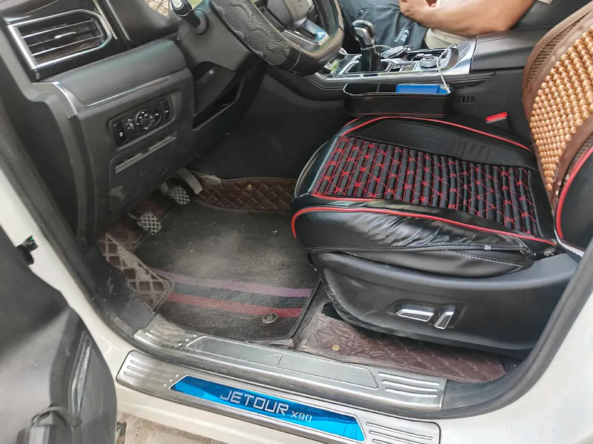 2021 Jetour X90 1.5T 156HP L4 6MT,autocango,china used car exporter,china ev exporter,chinese used car exporter,chinese used ev exporter