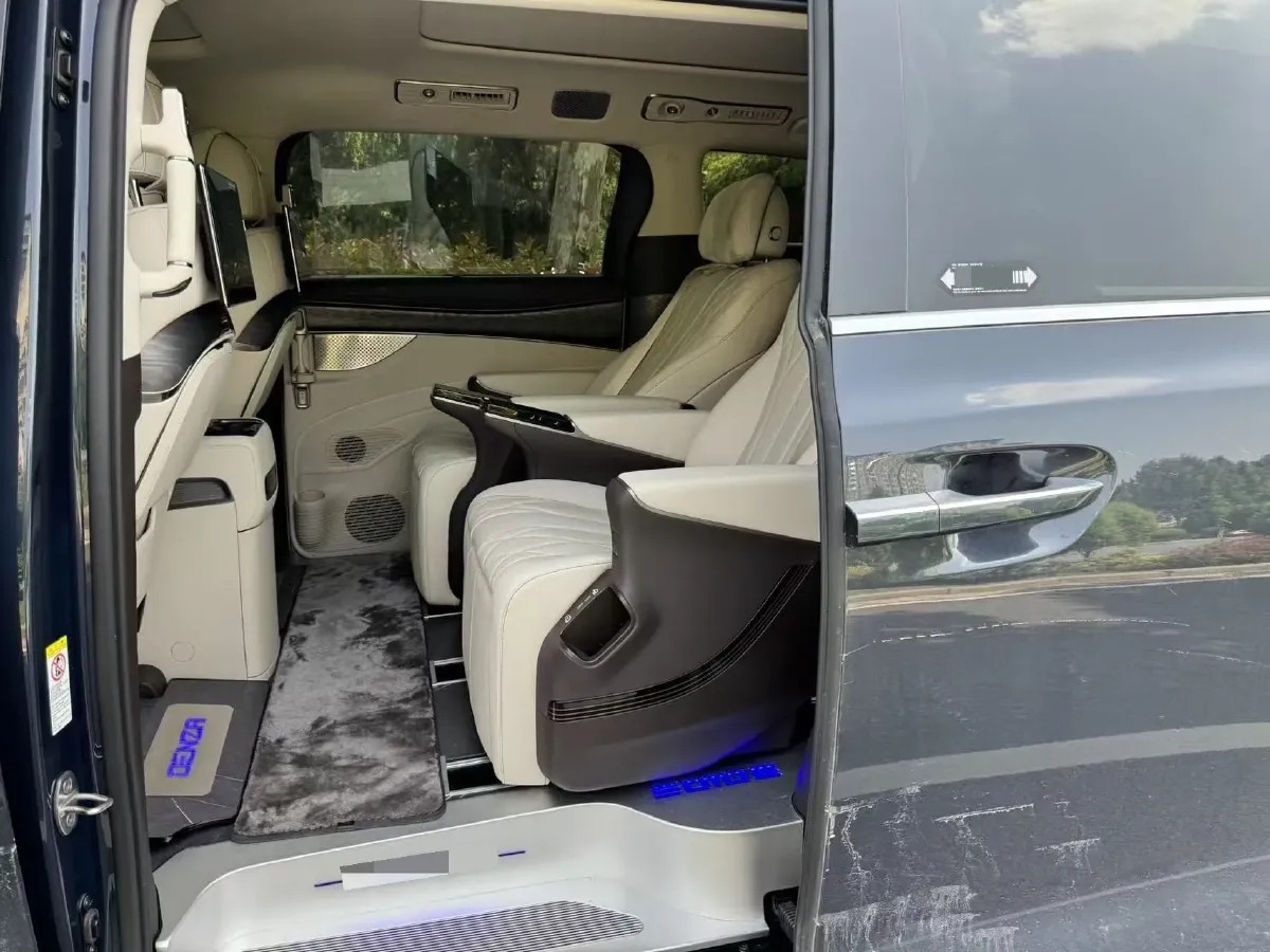 2025 Denza D9 1.5T 156HP L4 E-CVT PHEV 40KWH,autocango,china used car exporter,china ev exporter,chinese used car exporter,chinese used ev exporter