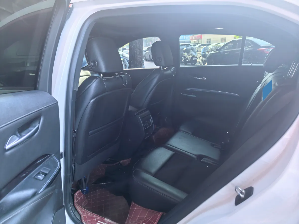 2021 Cadillac XT4 2.0T 237HP L4 9AT,autocango,china used car exporter,china ev exporter,chinese used car exporter,chinese used ev exporter