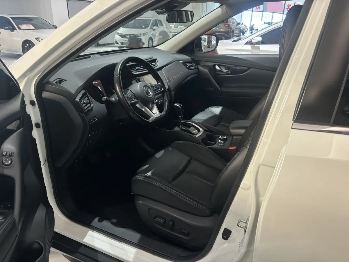 2021 Nissan X-Trail 2.5L 181HP L4 CVT,autocango,china used car exporter,china ev exporter,chinese used car exporter,chinese used ev exporter