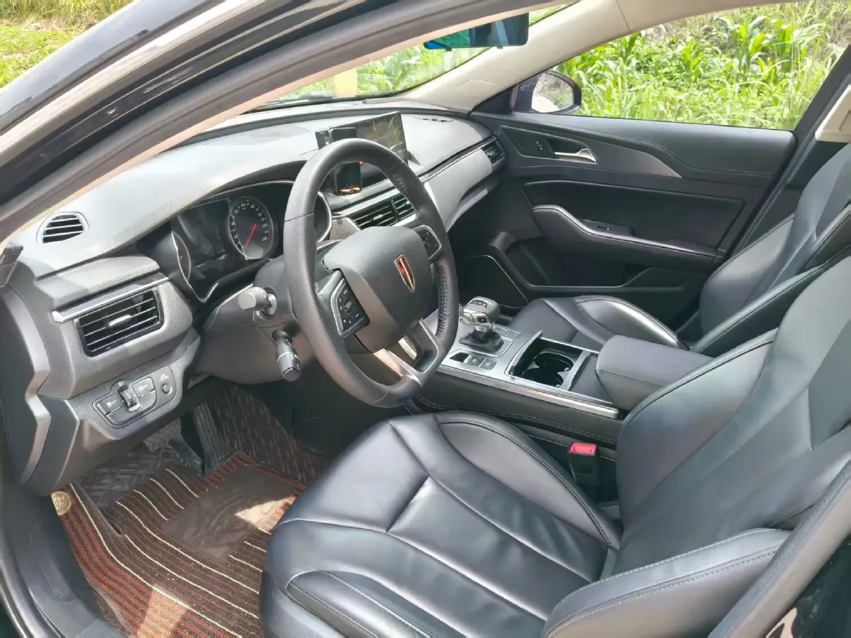 2022 HongQi H5 1.5T 169HP L4 7DCT,autocango,china used car exporter,china ev exporter,chinese used car exporter,chinese used ev exporter