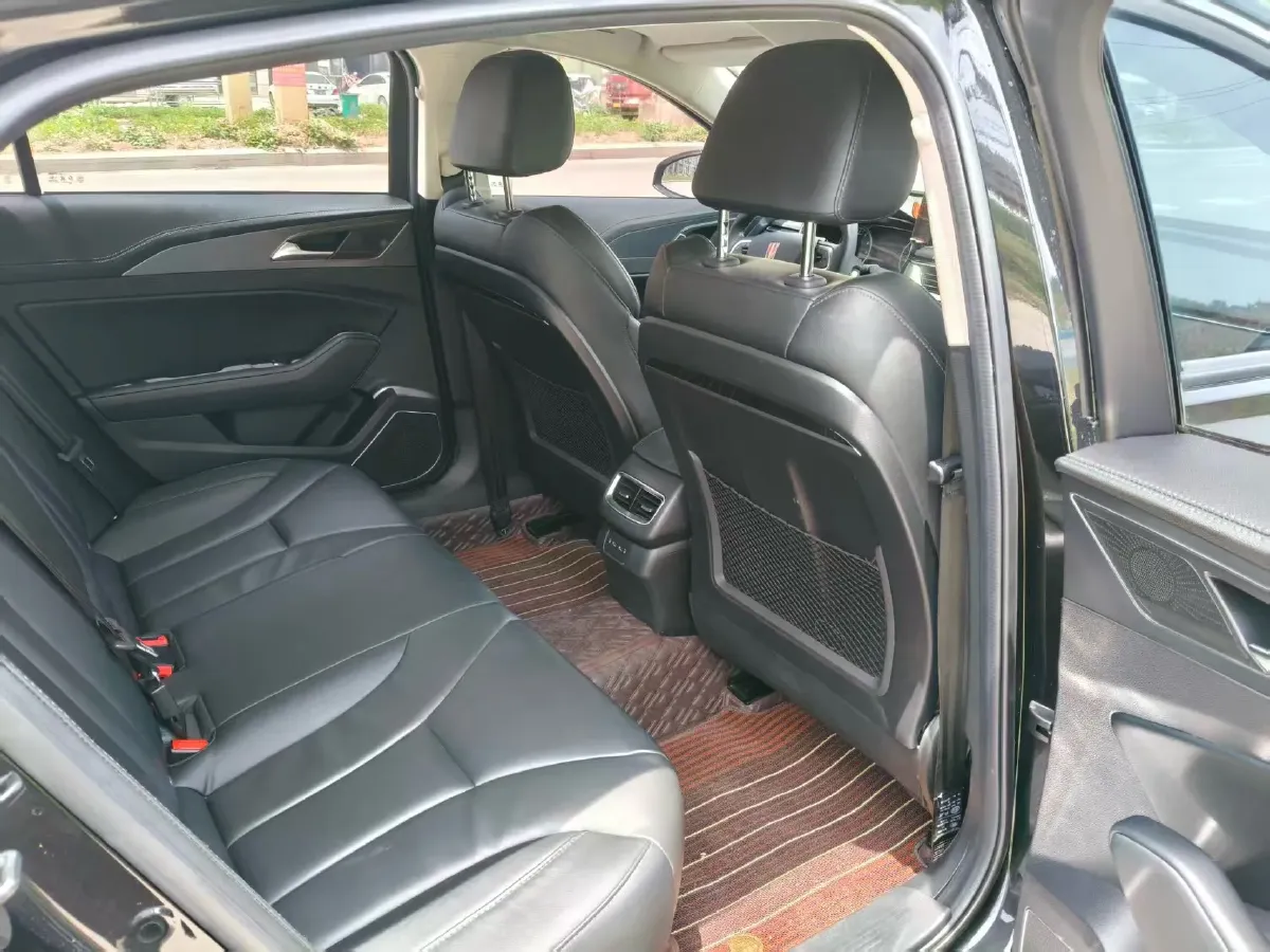 2022 HongQi H5 1.5T 169HP L4 7DCT,autocango,china used car exporter,china ev exporter,chinese used car exporter,chinese used ev exporter