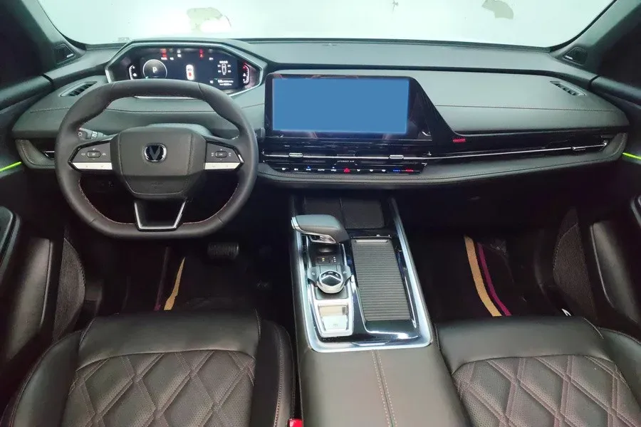 2024 ChangAn CS55 Plus 1.5T 188HP L4 7DCT,autocango,china used car exporter,china ev exporter,chinese used car exporter,chinese used ev exporter