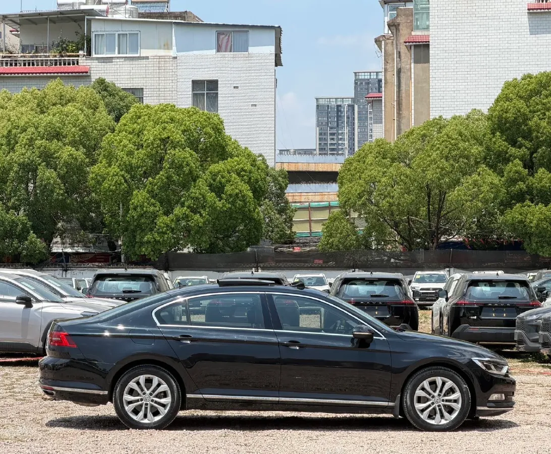 2019 Volkswagen Magotan 2.0T 186HP L4 7DCT,autocango,china used car exporter,china ev exporter,chinese used car exporter,chinese used ev exporter