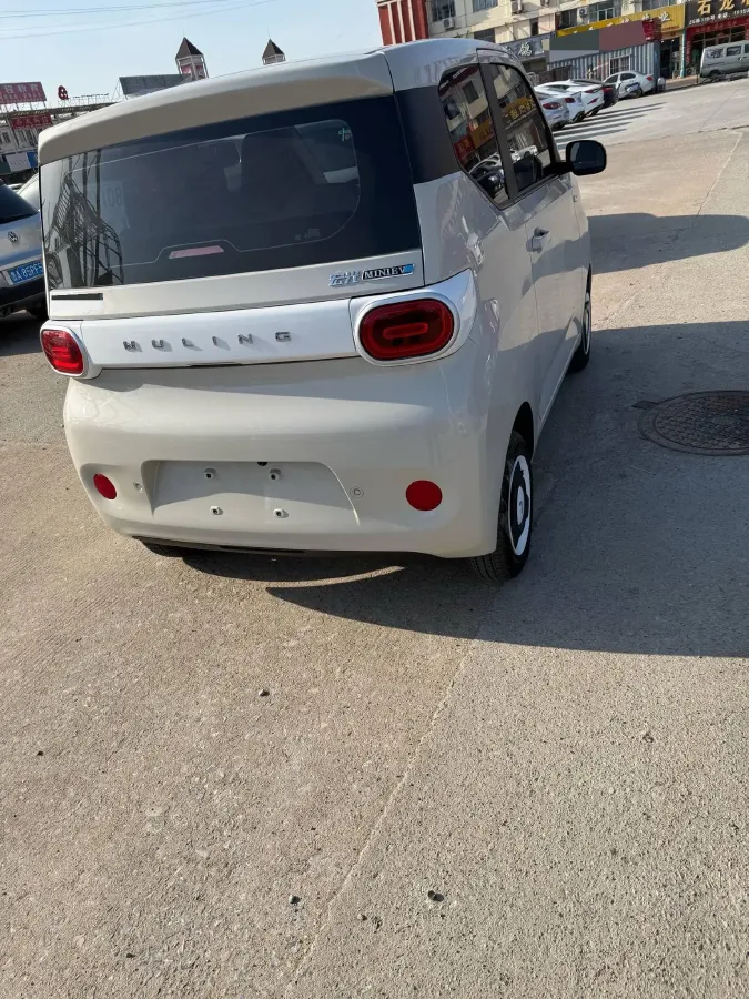 2024 WuLing HongGuang MINI EV BEV 17.3KWH,autocango,china used car exporter,china ev exporter,chinese used car exporter,chinese used ev exporter