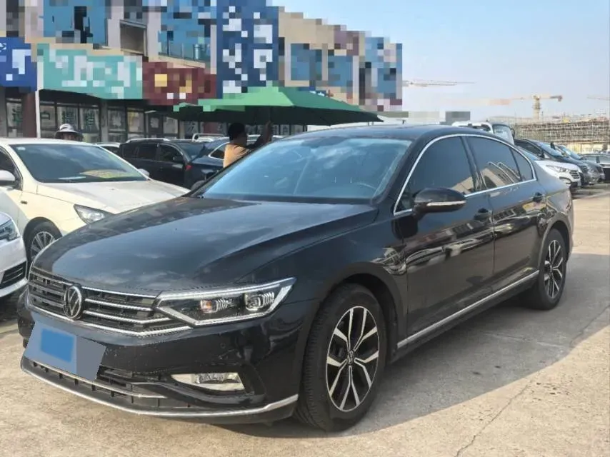2021 Volkswagen Magotan 2.0T 186HP L4 7DCT,autocango,china used car exporter,china ev exporter,chinese used car exporter,chinese used ev exporter