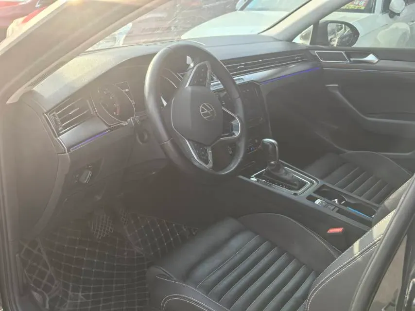 2021 Volkswagen Magotan 2.0T 186HP L4 7DCT,autocango,china used car exporter,china ev exporter,chinese used car exporter,chinese used ev exporter