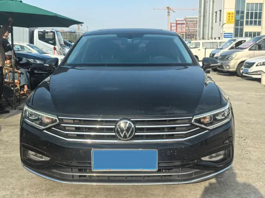 2021 Volkswagen Magotan 2.0T 186HP L4 7DCT,autocango,china used car exporter,china ev exporter,chinese used car exporter,chinese used ev exporter