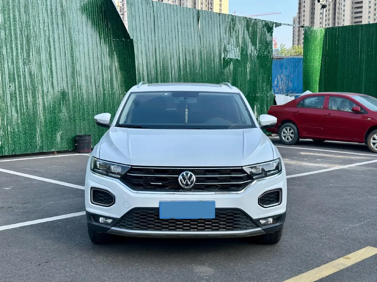 2020 Volkswagen T-Roc 1.4T 131HP L4 7DCT,autocango,china used car exporter,china ev exporter,chinese used car exporter,chinese used ev exporter