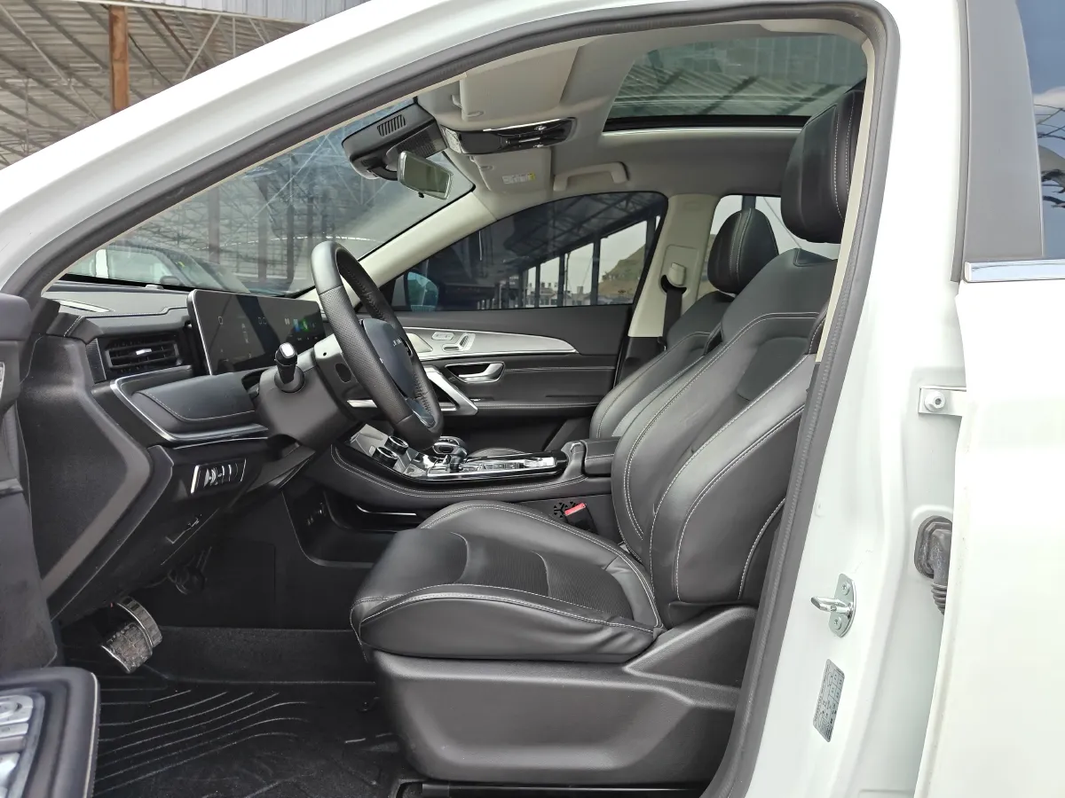 2021 Jetour X70 Plus 1.6T 197HP L4 7DCT,autocango,china used car exporter,china ev exporter,chinese used car exporter,chinese used ev exporter