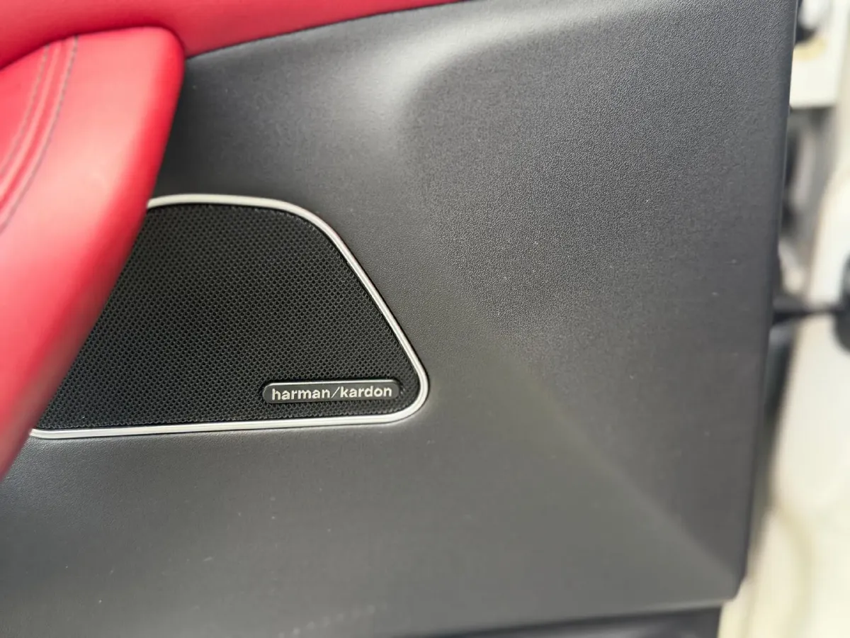 2022 Maserati Levante 2.0T 330HP L4 8AT,autocango,china used car exporter,china ev exporter,chinese used car exporter,chinese used ev exporter