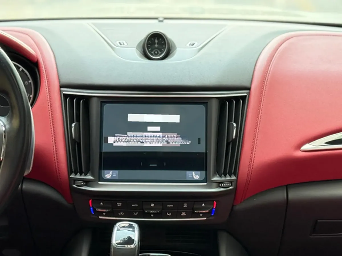 2022 Maserati Levante 2.0T 330HP L4 8AT,autocango,china used car exporter,china ev exporter,chinese used car exporter,chinese used ev exporter