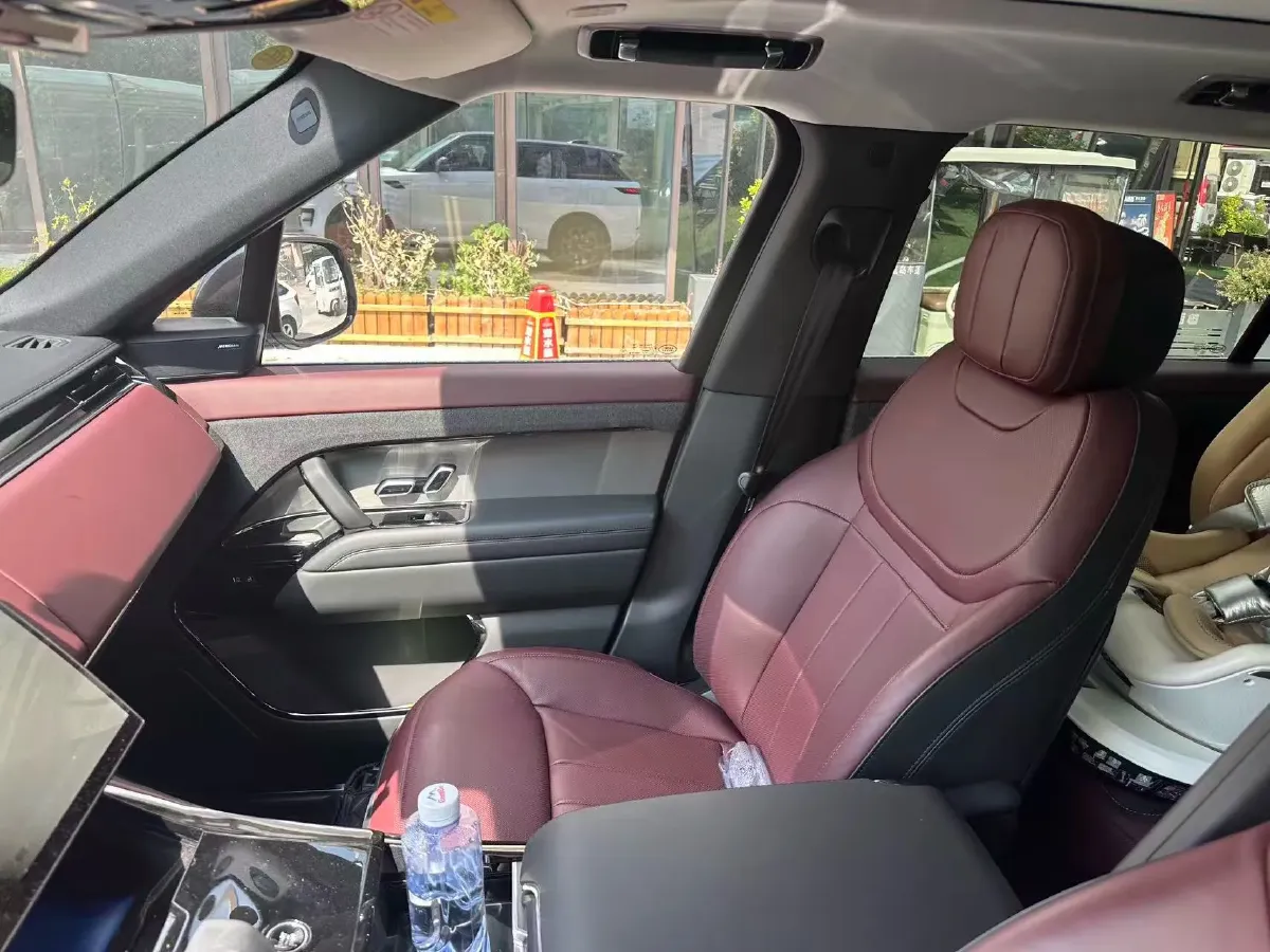 2024 Land Rover Range Rover Sport 3.0T 400HP L6 8AT,autocango,china used car exporter,china ev exporter,chinese used car exporter,chinese used ev exporter