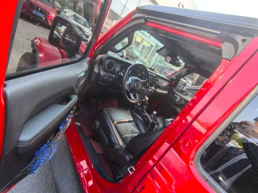 2021 Jeep Wrangler 2.0T 266HP L4 8AT PHEV 17KWH,autocango,china used car exporter,china ev exporter,chinese used car exporter,chinese used ev exporter