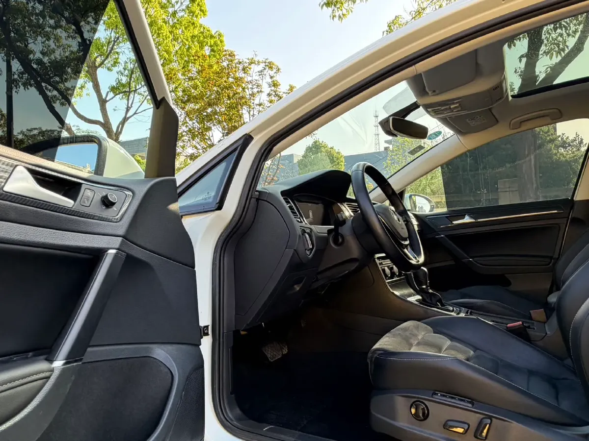 2020 Volkswagen Golf 1.4T 150HP L4 7DCT,autocango,china used car exporter,china ev exporter,chinese used car exporter,chinese used ev exporter