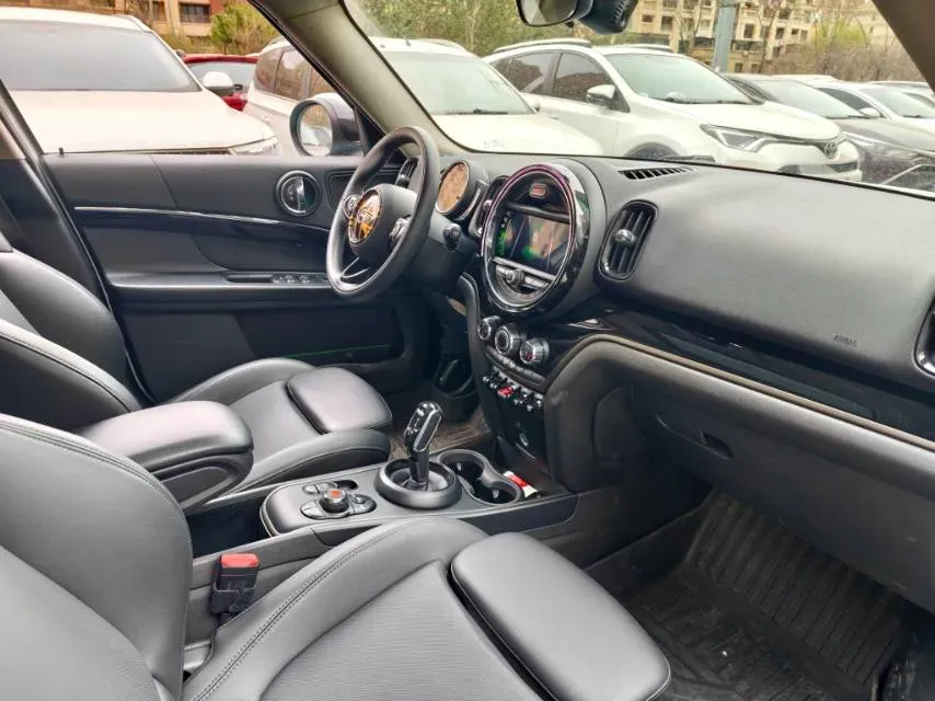 2020 MINI COUNTRYMAN 1.5T 136HP L3 8AT,autocango,china used car exporter,china ev exporter,chinese used car exporter,chinese used ev exporter