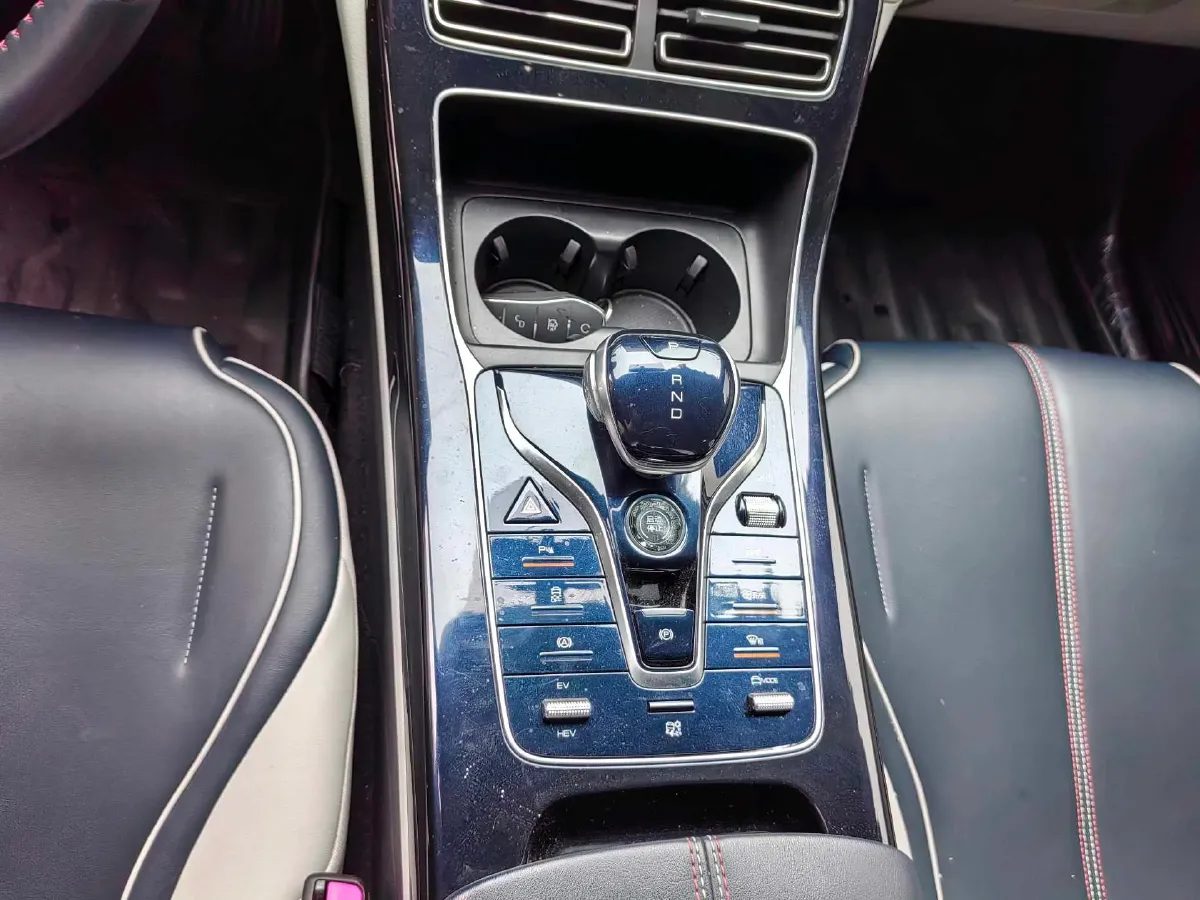 2021 Haval F7 1.5T 169HP L4 7DCT,autocango,china used car exporter,china ev exporter,chinese used car exporter,chinese used ev exporter