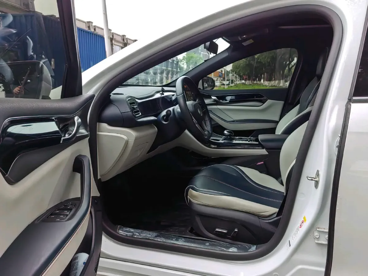 2021 Haval F7 1.5T 169HP L4 7DCT,autocango,china used car exporter,china ev exporter,chinese used car exporter,chinese used ev exporter