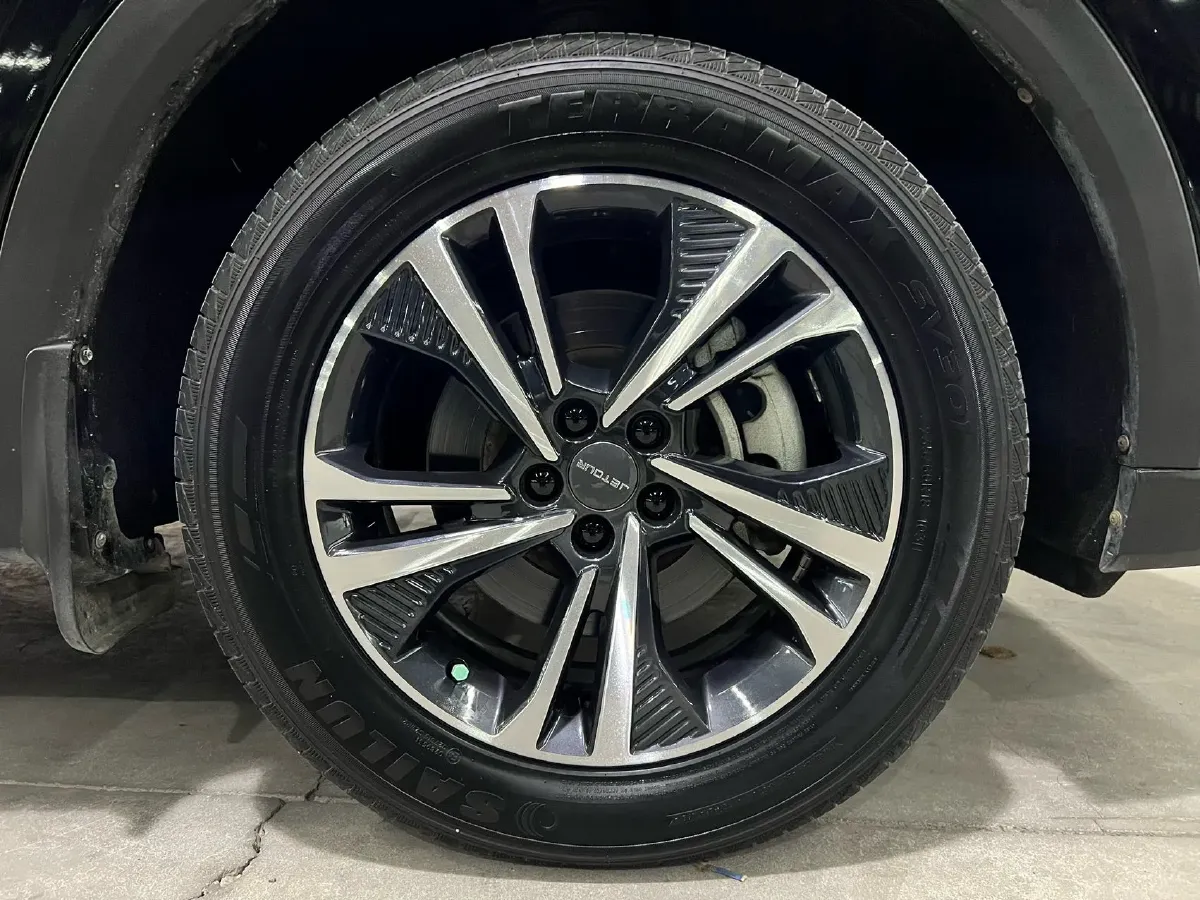 2021 Jetour X70 Plus 1.5T 156HP L4 6MT,autocango,china used car exporter,china ev exporter,chinese used car exporter,chinese used ev exporter