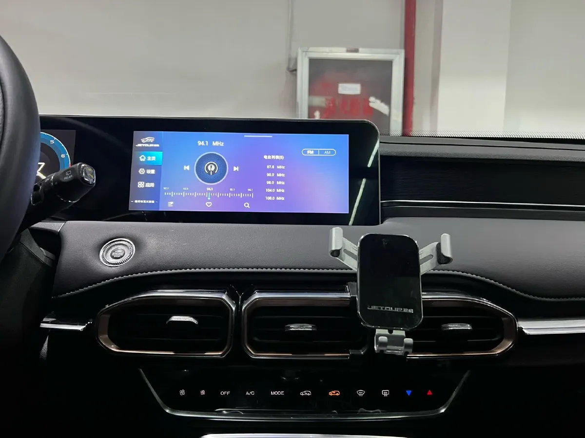 2021 Jetour X70 Plus 1.5T 156HP L4 6MT,autocango,china used car exporter,china ev exporter,chinese used car exporter,chinese used ev exporter