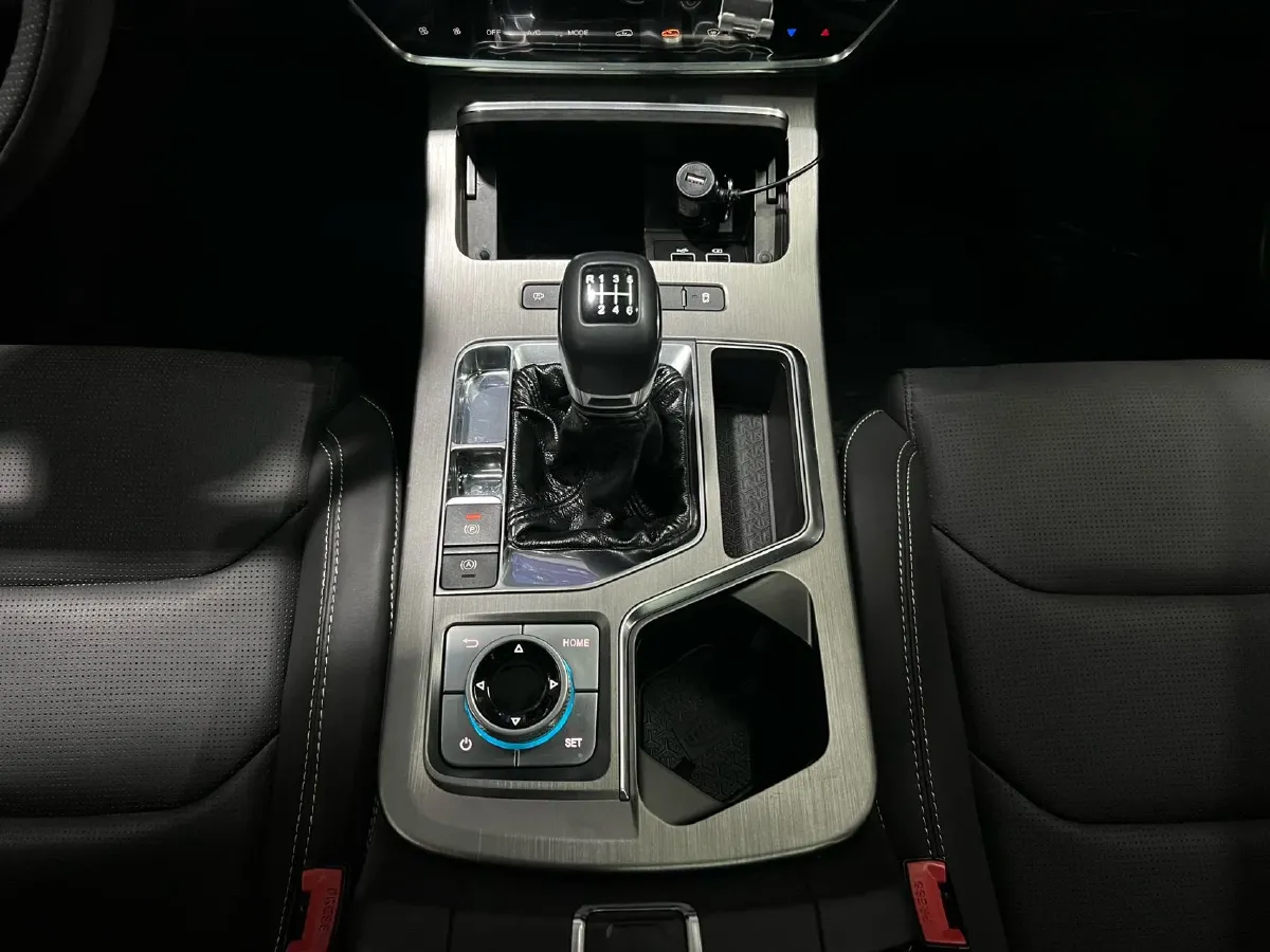 2021 Jetour X70 Plus 1.5T 156HP L4 6MT,autocango,china used car exporter,china ev exporter,chinese used car exporter,chinese used ev exporter