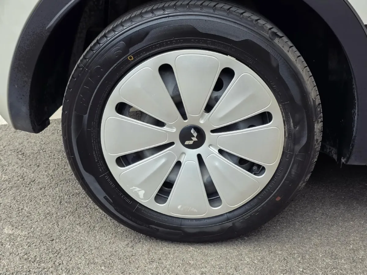 2023 WuLing BinGuo BEV 31.9KWH,autocango,china used car exporter,china ev exporter,chinese used car exporter,chinese used ev exporter