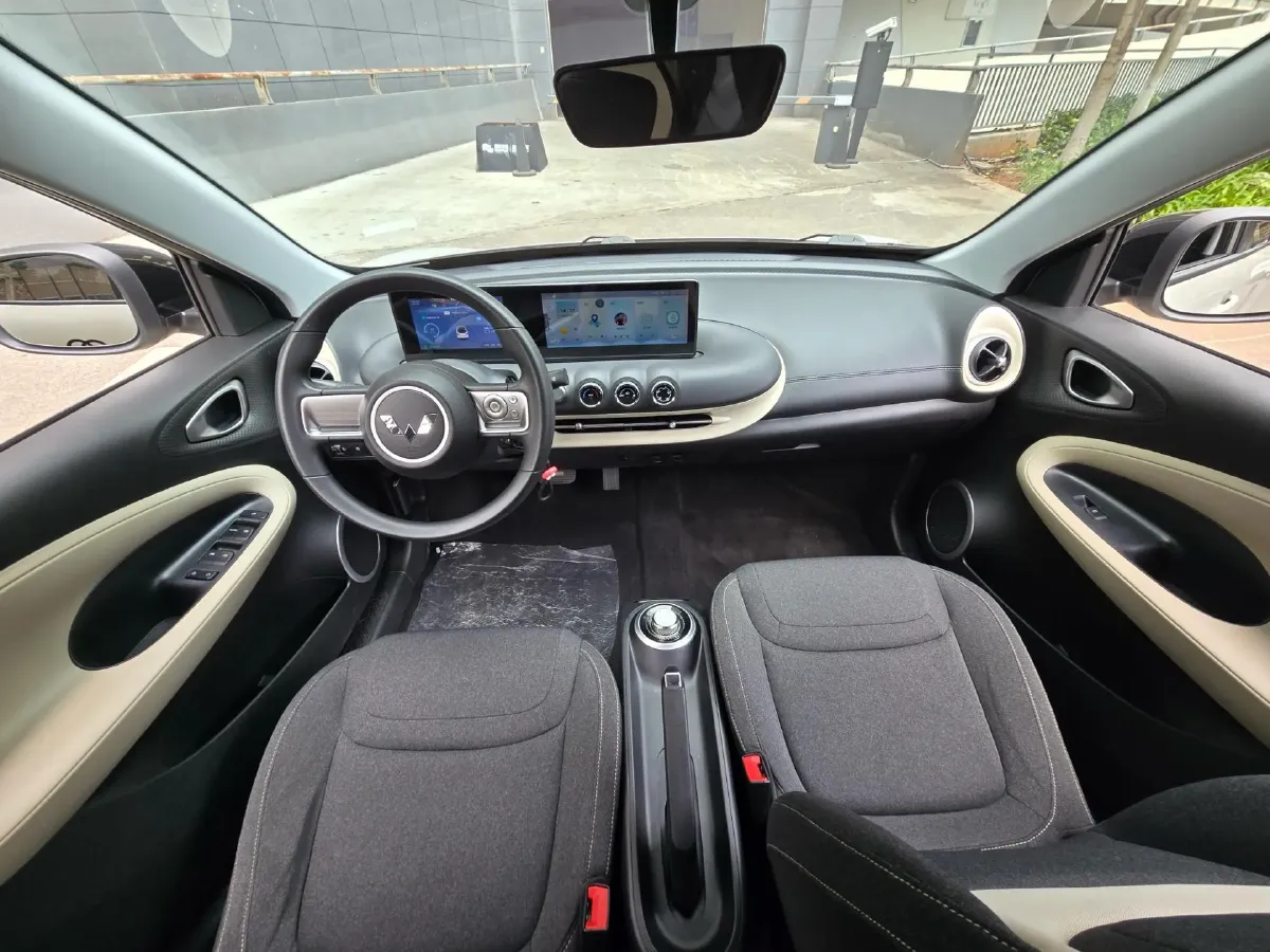 2023 WuLing BinGuo BEV 31.9KWH,autocango,china used car exporter,china ev exporter,chinese used car exporter,chinese used ev exporter