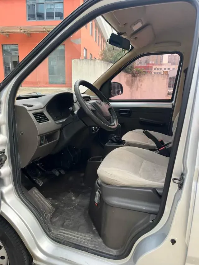 2020 WuLing RongGuang 1.2L 76HP L4 5MT,autocango,china used car exporter,china ev exporter,chinese used car exporter,chinese used ev exporter