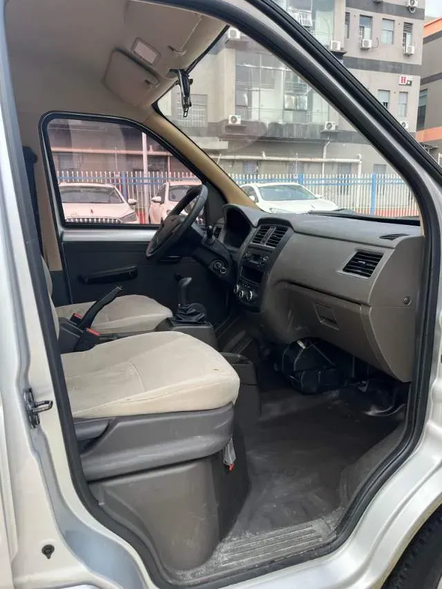 2020 WuLing RongGuang 1.2L 76HP L4 5MT,autocango,china used car exporter,china ev exporter,chinese used car exporter,chinese used ev exporter