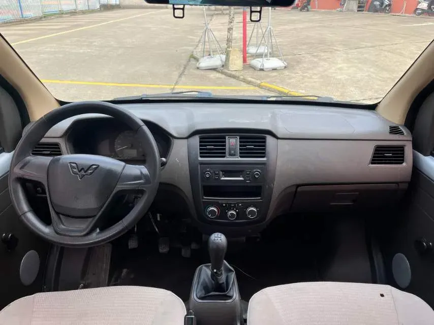 2020 WuLing RongGuang 1.2L 76HP L4 5MT,autocango,china used car exporter,china ev exporter,chinese used car exporter,chinese used ev exporter