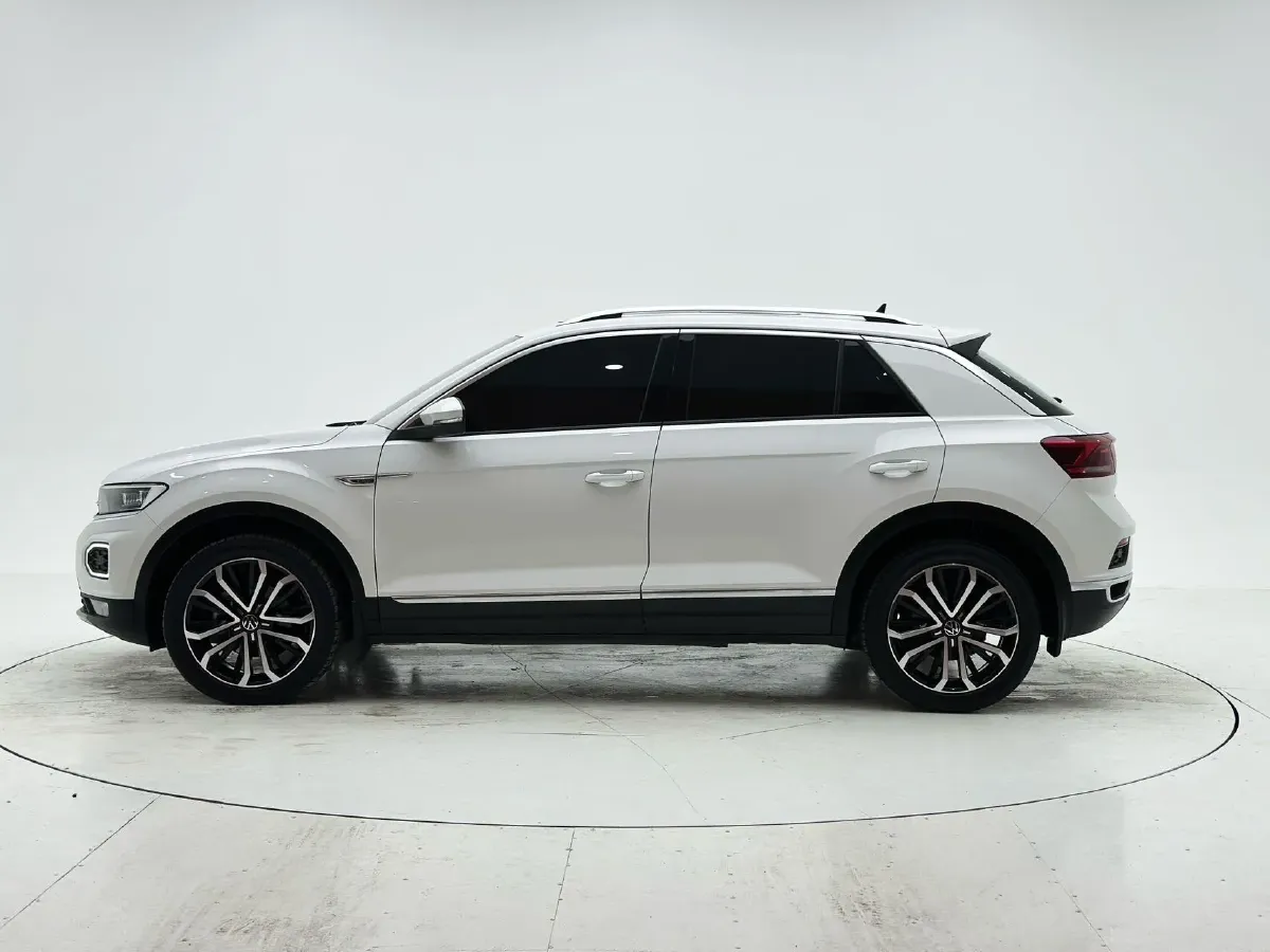 2022 Volkswagen T-Roc 1.4T 150HP L4 7DCT,autocango,china used car exporter,china ev exporter,chinese used car exporter,chinese used ev exporter