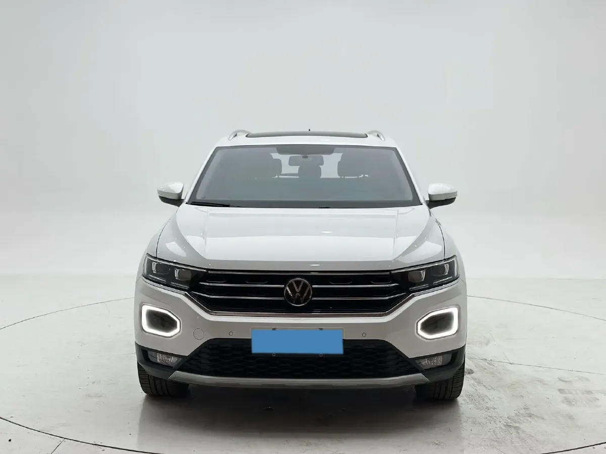 2022 Volkswagen T-Roc 1.4T 150HP L4 7DCT,autocango,china used car exporter,china ev exporter,chinese used car exporter,chinese used ev exporter