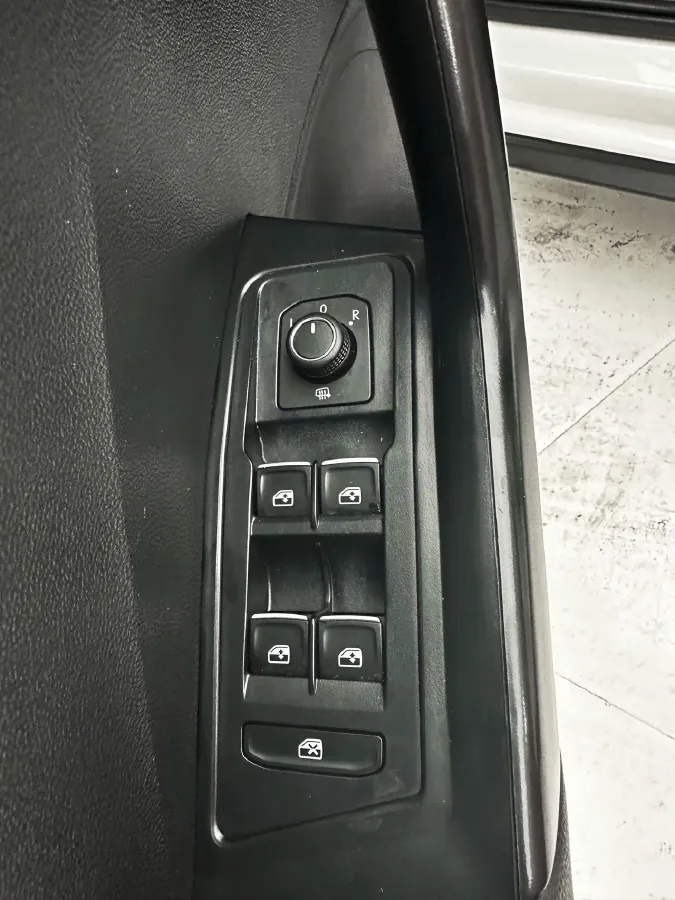 2022 Volkswagen T-Roc 1.4T 150HP L4 7DCT,autocango,china used car exporter,china ev exporter,chinese used car exporter,chinese used ev exporter