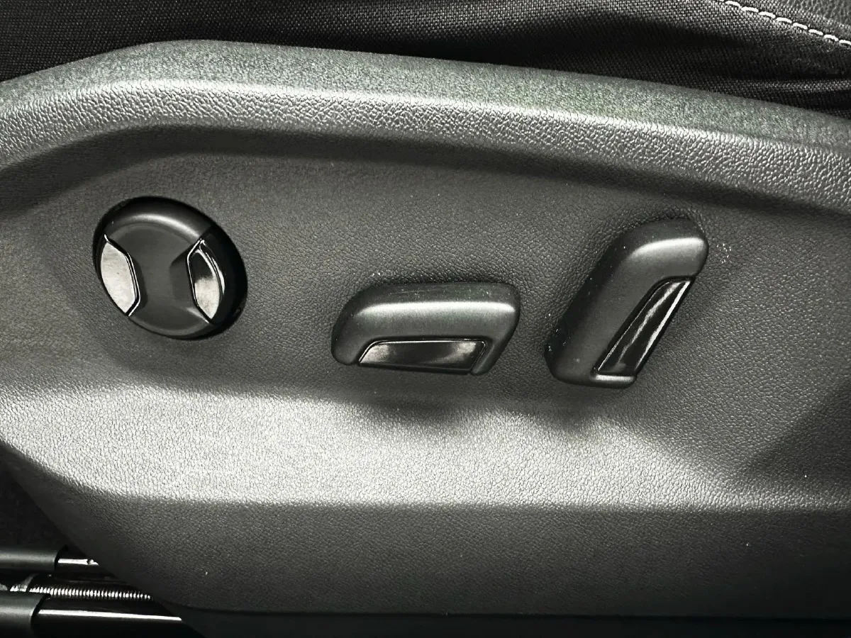 2022 Volkswagen T-Roc 1.4T 150HP L4 7DCT,autocango,china used car exporter,china ev exporter,chinese used car exporter,chinese used ev exporter