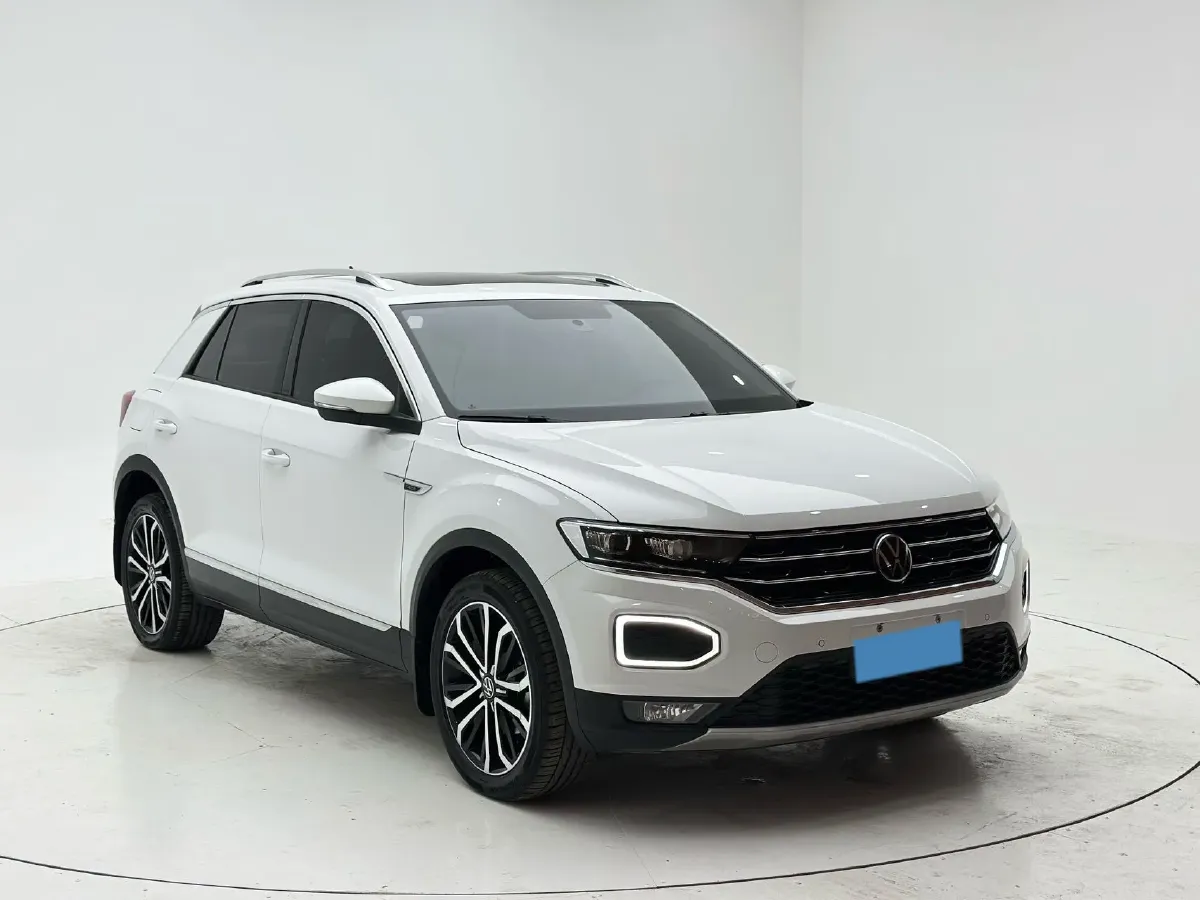 2022 Volkswagen T-Roc 1.4T 150HP L4 7DCT,autocango,china used car exporter,china ev exporter,chinese used car exporter,chinese used ev exporter