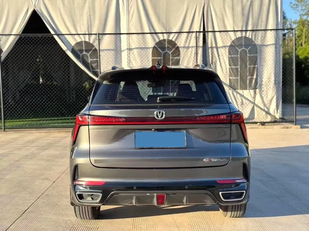 2022 ChangAn CS75 Plus 1.5T 188HP L4 8AT,autocango,china used car exporter,china ev exporter,chinese used car exporter,chinese used ev exporter