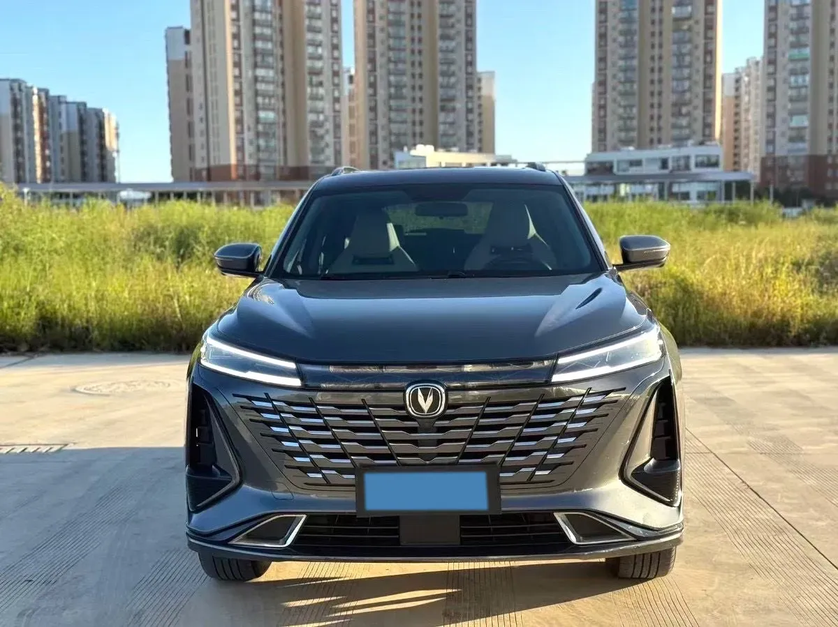 2022 ChangAn CS75 Plus 1.5T 188HP L4 8AT,autocango,china used car exporter,china ev exporter,chinese used car exporter,chinese used ev exporter