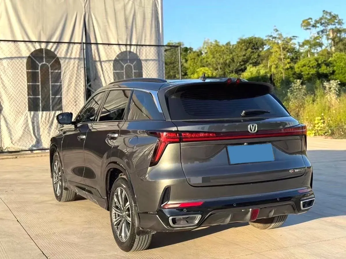 2022 ChangAn CS75 Plus 1.5T 188HP L4 8AT,autocango,china used car exporter,china ev exporter,chinese used car exporter,chinese used ev exporter