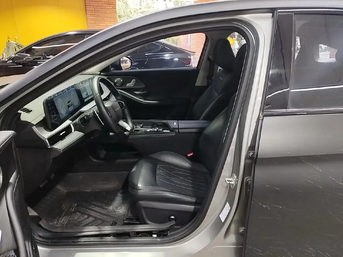 2023 Chery Arrizo 8 2.0T 254HP L4 7DCT,autocango,china used car exporter,china ev exporter,chinese used car exporter,chinese used ev exporter