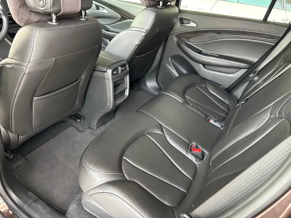 2020 Buick EnvisionPlus 1.5T 169HP L4 7DCT,autocango,china used car exporter,china ev exporter,chinese used car exporter,chinese used ev exporter