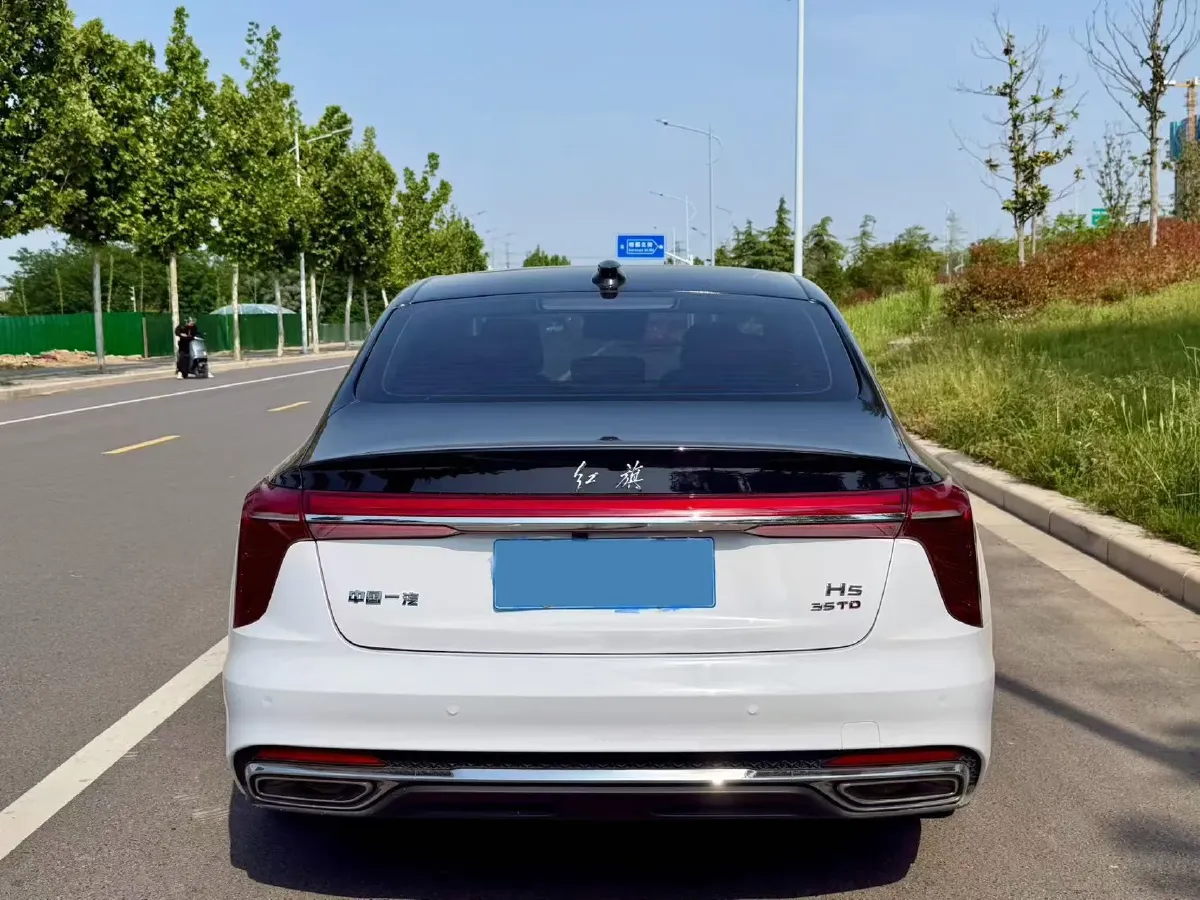 2023 HongQi H5 1.5T 169HP L4 7DCT,autocango,china used car exporter,china ev exporter,chinese used car exporter,chinese used ev exporter